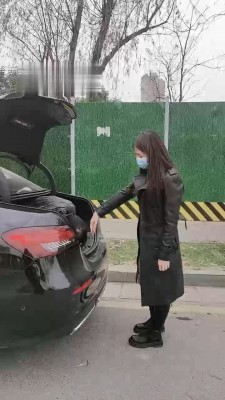 【美帝】长靴御姐户外遛狗 bf21932_绳艺库视频下载