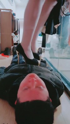 【林夕】口水高跟鞋踩踏耳光 bf8778_绳艺库视频下载