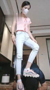 【多多S】捆绑踩踏羞辱贱狗 bf15965_绳艺库视频下载