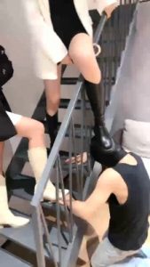 【艾莉】双主VS双奴-吊绑长靴踩踏鞭打/黑棉袜塞嘴 bf27584_绳艺库视频下载