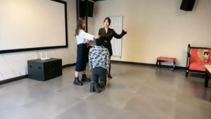 套路直播视频【宸宸】双S从室内到户外耳光艺术踢踹贱狗【双视角版】 bf26727_绳艺库视频下载