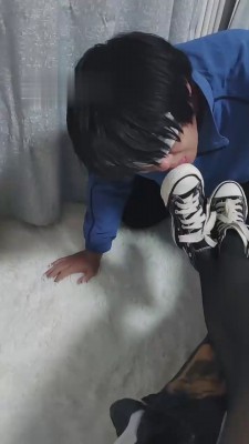 【小奶味】帆布鞋黑丝虐 bf19388_绳艺库视频下载