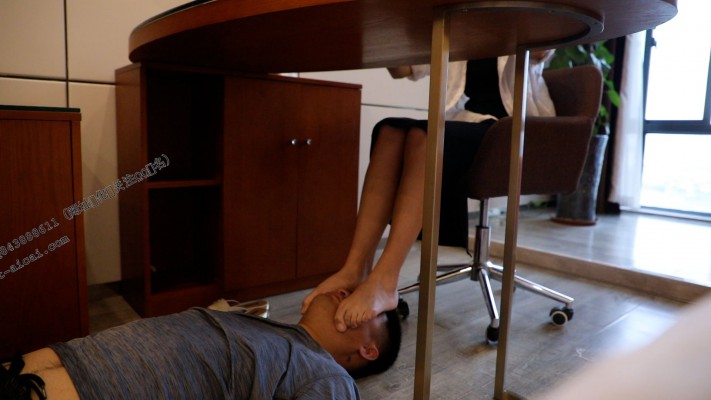 【第5风格】教女幼师朋友如何优雅的被别人舔脚 YC-230213-5_绳艺库视频下载