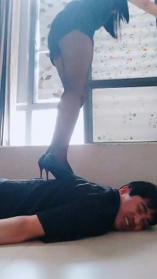 【刘二狗】高跟鞋踩踏专场 bf19565_绳艺库视频下载