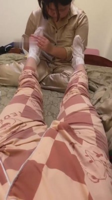 【琳嘉】闺蜜做母狗伺候就寝 bf9010_绳艺库视频下载