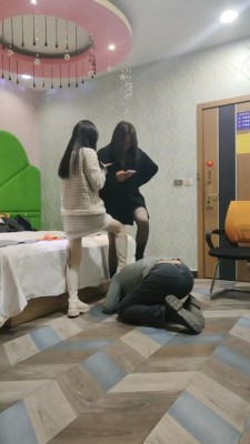 套路直播视频【最抗揍M】双S精神小妹暴打爆踹 bf26336_绳艺库视频下载