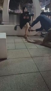 【开发素人】首次露脸-户外巅峰新作品-极品素人美女户外调 bf4873_绳艺库视频下载