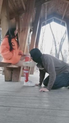 【傲柔】公园脏小白鞋棉袜公开羞辱-路人围观 bf9742_绳艺库视频下载