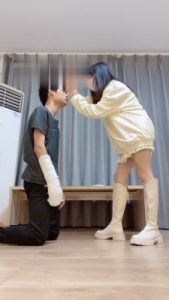 【奶味茶茶】长靴暴虐残废狗 bf18711_绳艺库视频下载