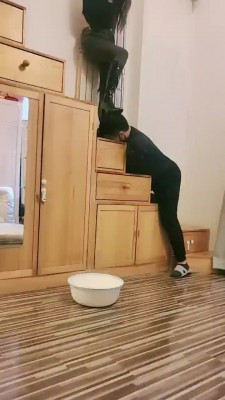 【文文文】圈养奴偷懒的下场【双视角版】 bf19690_绳艺库视频下载