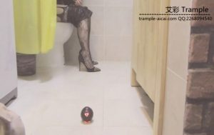 沈阳妩媚强迫小刚吃排泄物，口水。_绳艺库视频下载