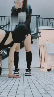 【一茶】学生S过膝袜羞辱班主任 bf16034_绳艺库视频下载