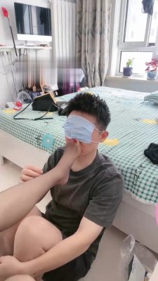 【歌迪丝】丝袜脚深喉插吐 bf18880_绳艺库视频下载