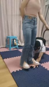 【海绵大大】御姐小白鞋白袜羞辱狗东西 bf16986_绳艺库视频下载