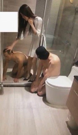 ViVi,羞辱，厕所闻，舔，吃_绳艺库视频下载