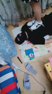 【天津冰冰女主】全程狂抽耳光1000个全体重踩 bf1063_绳艺库视频下载