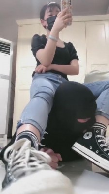 【linda】紧身牛仔棉袜系列羞辱【续集】 bf9862_绳艺库视频下载