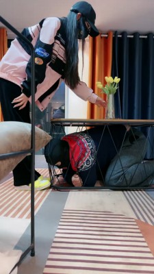 套路直播视频【猫神大人】转胯/耐克运动鞋踩踏/强制踩狗爪 bf26209_绳艺库视频下载