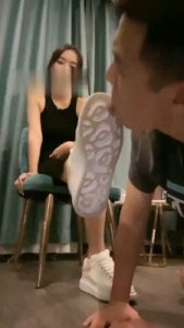 【路子】小白鞋原味白袜辱狗 bf19138_绳艺库视频下载