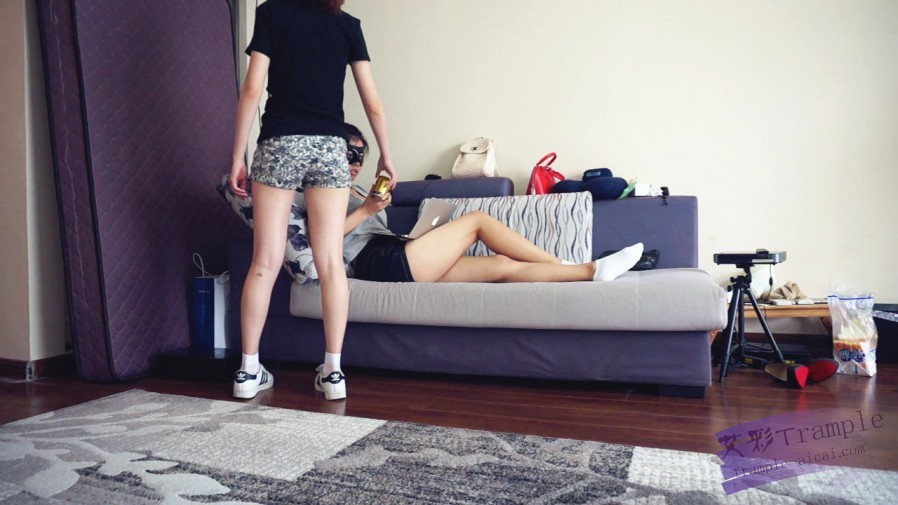 『小妮女女』校花迷药收拾学霸_绳艺库视频下载