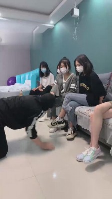 【精神小妹】精彩-学生妹原味鞋袜群调 bf12957_绳艺库视频下载