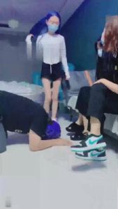 【精神小妹】多位素人tj群调群虐 bf17522_绳艺库视频下载