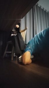 【黑狗】素人学生主骑马/全体重踩踏/穿鞋提档 bf28451_绳艺库视频下载