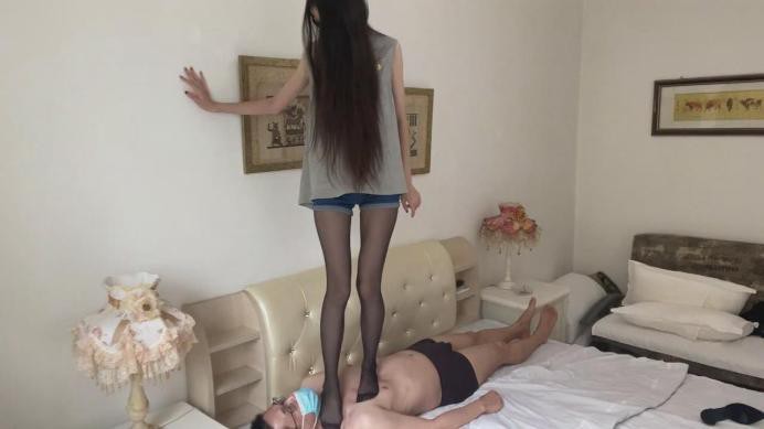 【活力诗曼】高跟鞋原味黑丝狠毒踩踏首次高跟鞋全体重虐踩 YC-220802_绳艺库视频下载