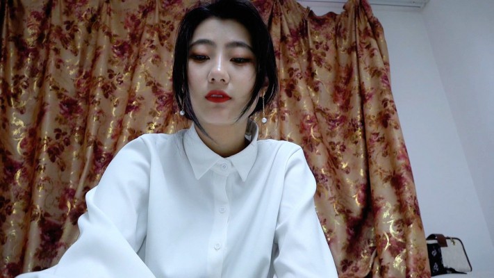 【校园女流氓】安诺白袜脚下羞辱贱奴POV_绳艺库视频下载