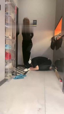 【妮可】模特原味白棉袜羞辱 bf18192_绳艺库视频下载