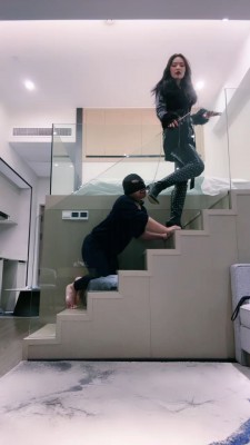 套路直播视频【靴嘉倪】迷恋长靴狂舔狗 bf25031_绳艺库视频下载