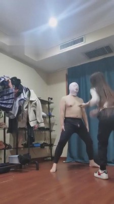 【领主老大】踢踹恋足专场 bf5106_绳艺库视频下载