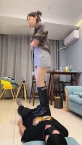 【lucky】酒吧精神小妹暴虐酒保 bf1248_绳艺库视频下载