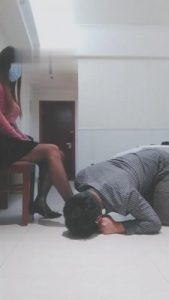 【开发素人】清纯素人重度踩踏/踢踹/鞭打 bf6034_绳艺库视频下载