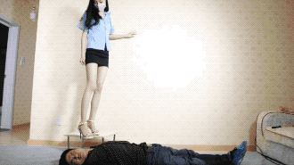 疯狂剁脸第一部_绳艺库视频下载