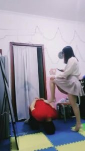 【大连雪主】全程重度耳光/踢踹肥猪 bf1418_绳艺库视频下载