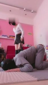 【曦晨S】双S-全体重踩狗头/踢裆 bf6100_绳艺库视频下载