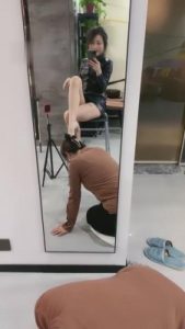 【歌迪丝】三婶下班就在镜子前犯贱 bf3057_绳艺库视频下载