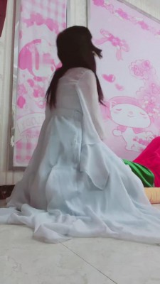 【兔粉粉】坐脸/全体重踩/虐乳 bf7525_绳艺库视频下载