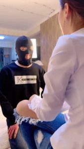 套路直播视频【冷鸢大大】贱狗跪下受辱骂 bf24839_绳艺库视频下载