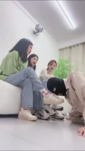 套路直播视频【白茶】3S-带闺蜜惩罚偷原味的狗 bf25870_绳艺库视频下载