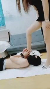 【余香】家具狗-舔丝袜脚坐脸深喉 G-2107026-10_绳艺库视频下载