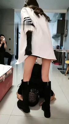 【文文master】性感女神骑马/鞭打/艺术踹头 bf28465_绳艺库视频下载