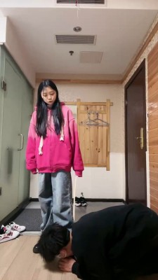 套路直播视频【小妍S】拖鞋抽狗脸/藤条暴抽/强制舔脏靴底/踩 bf25996_绳艺库视频下载