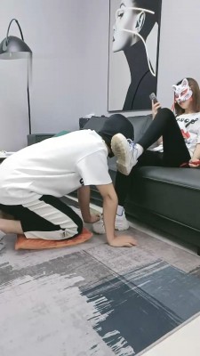 【黑猫S】大学生S重度踢踹 bf18533_绳艺库视频下载