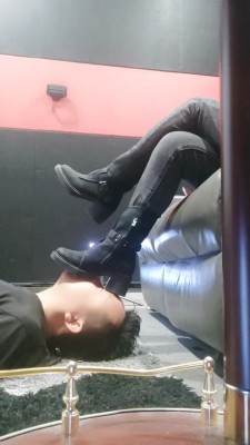 【小贱mt】主播短靴踩脚垫直播【双视角版】 bf23269_绳艺库视频下载