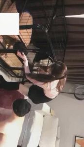 ViVi,长靴羞辱重度踢裆_绳艺库视频下载