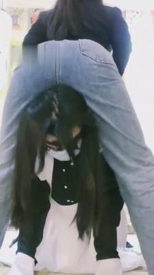 【维妮】双S.女M-舔鞋踩脸羞辱【双视角版】 bf5801_绳艺库视频下载