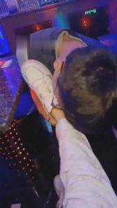 【上海gogogo】KTV里开发陪酒公主做S bf8362_绳艺库视频下载