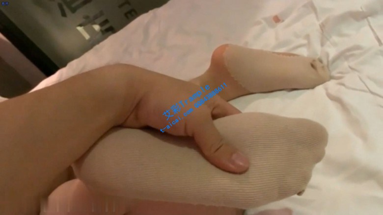 约清纯校花到宾馆舔脚_绳艺库视频下载